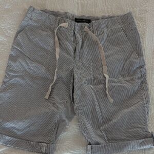 🔥2/$13 Sale🔥 Eddie Bauer gray and White Striped Women's Shorts